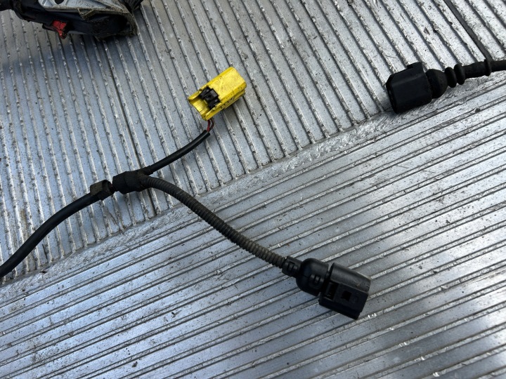 FAISCEAU DE CÂBLES LONGERON PHARES POMPES CAPTEUR ABS GAUCHE AVANT AUDI A6 C6