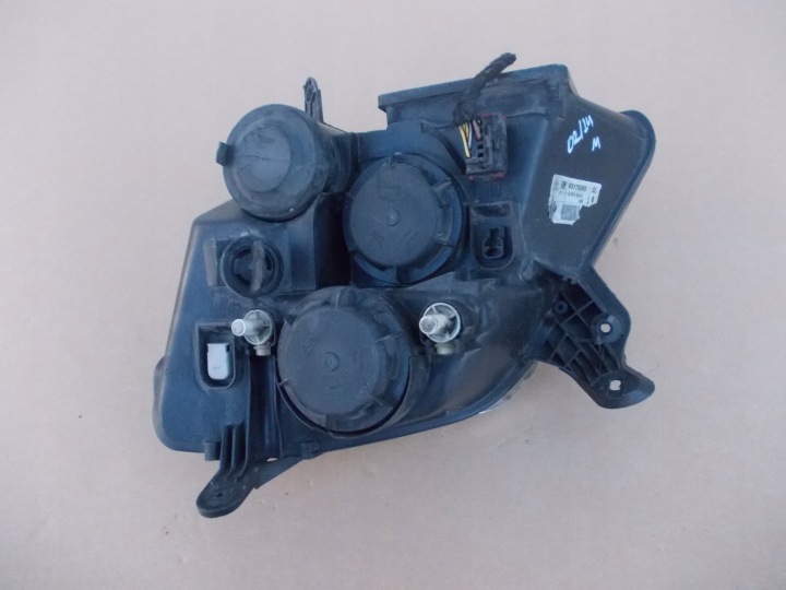 PROJECTEUR PHARE DROITE OPEL MERIVA A EUROPE