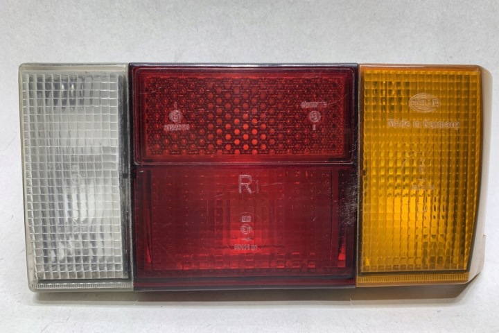 PHARE DROITE ARRIÈRE VW GOLF I (17) 53225R6 1981