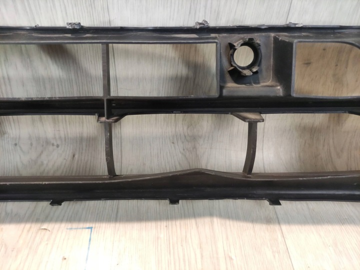 VOLKSWAGEN ID.3 CENTRALE GRILLE PARE-CHOCS AVANT 10A853677A