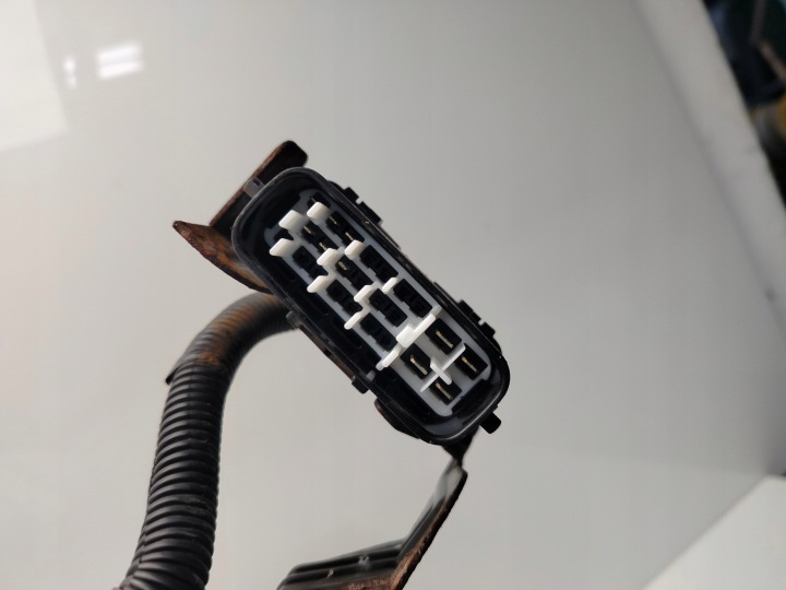 LEXUS IS II 2 05R- PROJECTEUR PHARE DROIT AVANT DROITE AVANT
