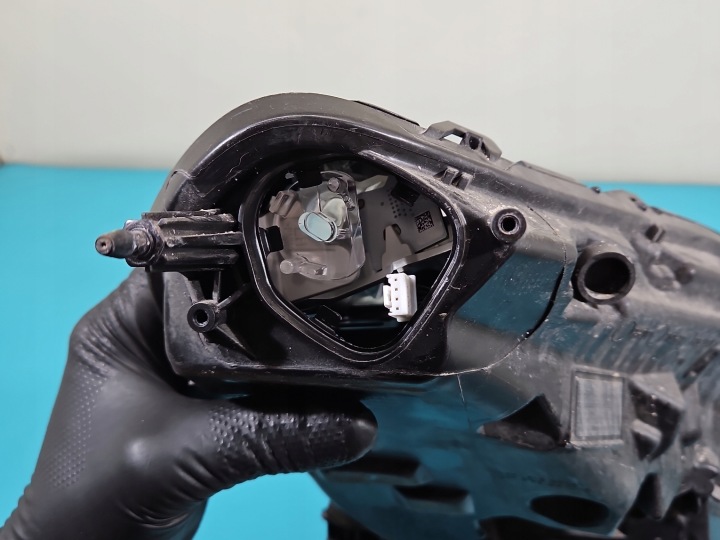 PROJECTEUR GAUCHE PHARE AVANT TESLA MODÈLE 3 20-23 EUROPE