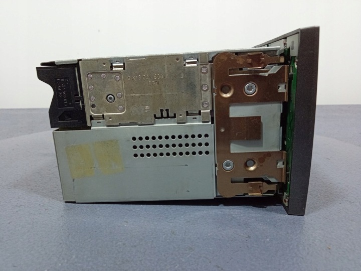 OPEL ASTRA III H RADIO CASSETTE 13120875