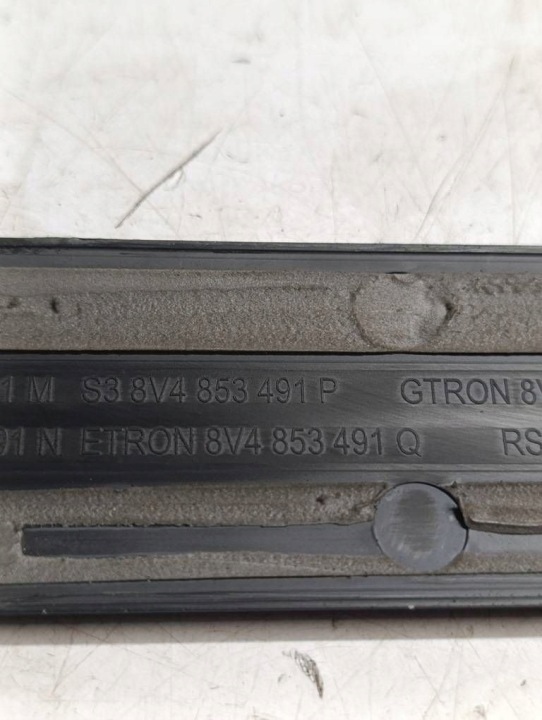 AUDI Q2 16-19 MOULURE REVÊTEMENT SEUIL ENSEMBLE GAUCHE DROIT AVANT 8V4853491M