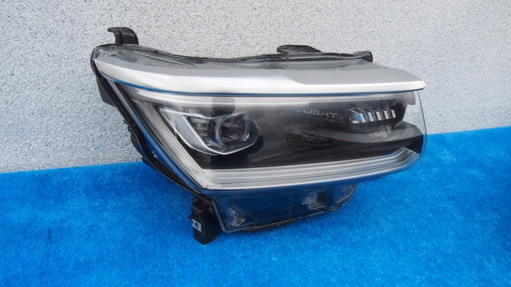 VW AMAROK II PHARE COMPLET LED DROITE GAUCHE AVANT IQ LIGHT N1XB-13E016-DC