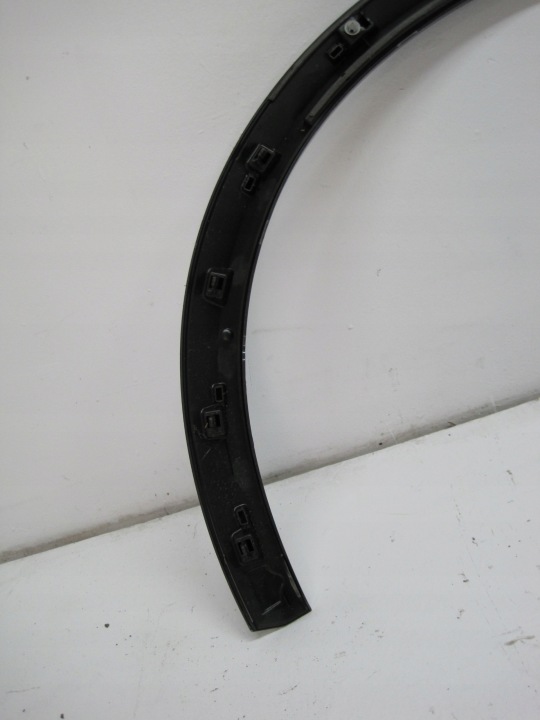 REVÊTEMENT MOULURE SUR AILE DROITE AUDI Q6 E TRON 85H853718B