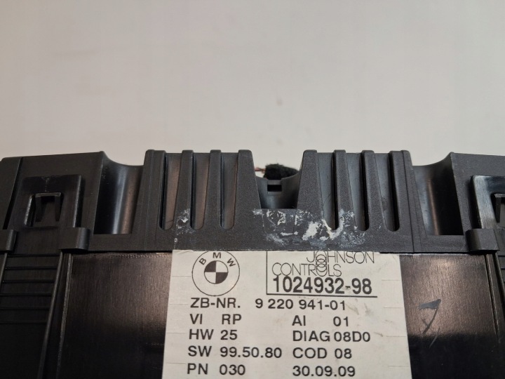 COMPTEUR TABLEAU DE BORD BMW 1 E81 E82 E87 E88 9220941 1024932