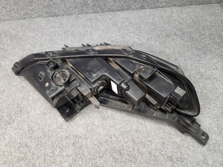 PHARE LED FJD GAUCHE AVANT AVANT HYUNDAI SANTA FE IV 92207-S 18-20