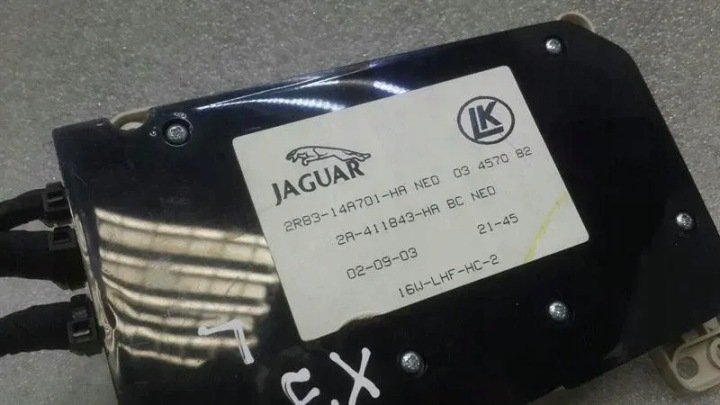 JAGUAR XJ X350 X358 LEFT SEAT SWITCH 2R83-14A701-HA SEAT LEFT SWITCH