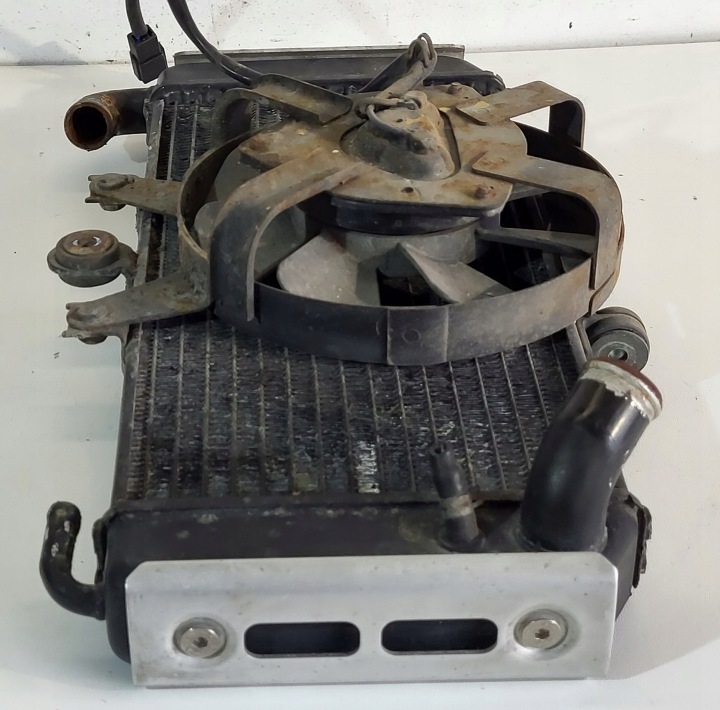 RADIATEUR EAU VENTILATEUR CAPUCHONS 5RT124610000 YAMAHA FAZER FZS 600 98-04R