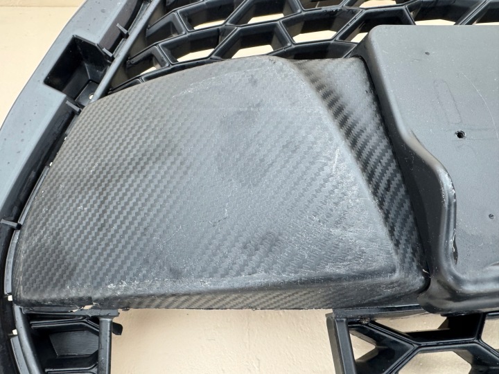 SUZUKI SWIFT VI MK8 SPORT 17R- CALANDRE GRILLE DANS PARE-CHOCS AVANT 71741-68R20