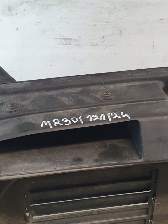 PANNEAU AVANT RENFORCEMENT OE 1852734000 AUDI A4 B5 1.9TDI 95R.
