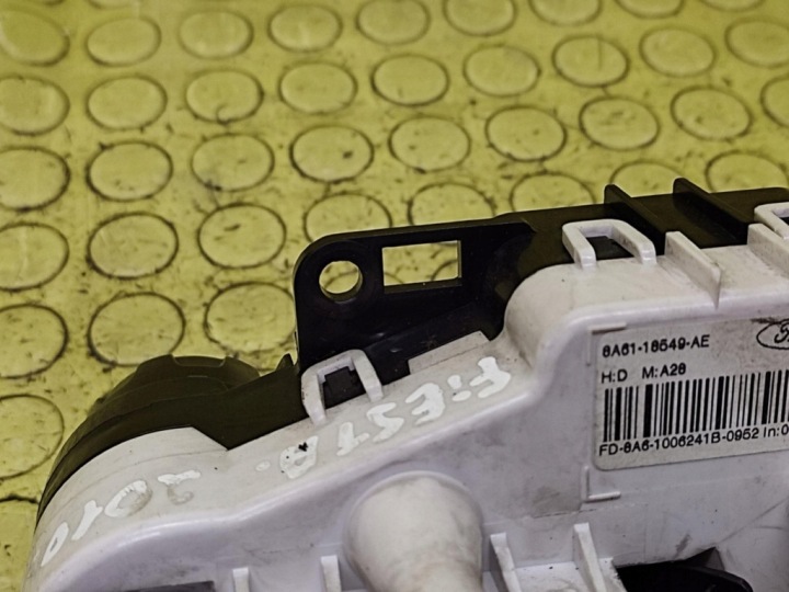 FORD FIESTA MK7 PANNEAU CONDUIT D'AIR CLIMATISATION 8A6118549AE