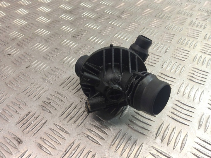 BMW X3 F25 2012 THERMOSTAT CHÂSSIS THERMOSTAT