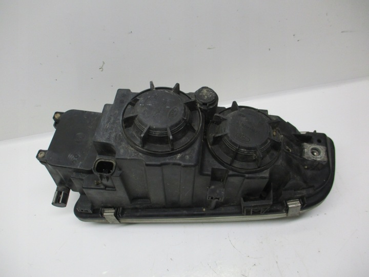PHARES ANTIBROUILLARD ANTIBUÉE PHARE MAN TGX 81251016521