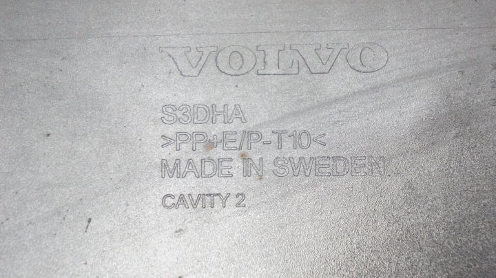 VOLVO XC40 SPOILER PARE-CHOCS DKLADKA ARRIÈRE 32244728