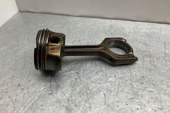 PISTON BMW 5 (E60) 7610295 3.0L GASOLINE 2009