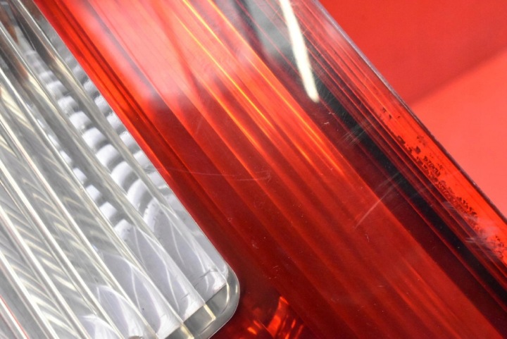PHARE DROITE ARRIÈRE ARRIÈRE 30698921 VOLVO V50 1 I UNIVERSEL 03-11