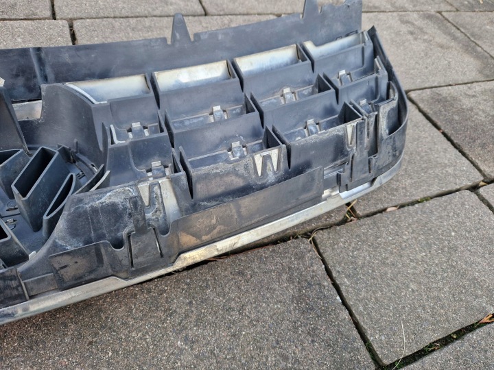 VW TOUAREG I AVANT LIFT CALANDRE AVANT CHROME 7L6853601A 02-2006
