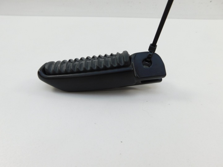 HARLEY DAVIDSON RH975 NIGHTSTER PODNOZEK CONDUCTEUR DROIT 50502127