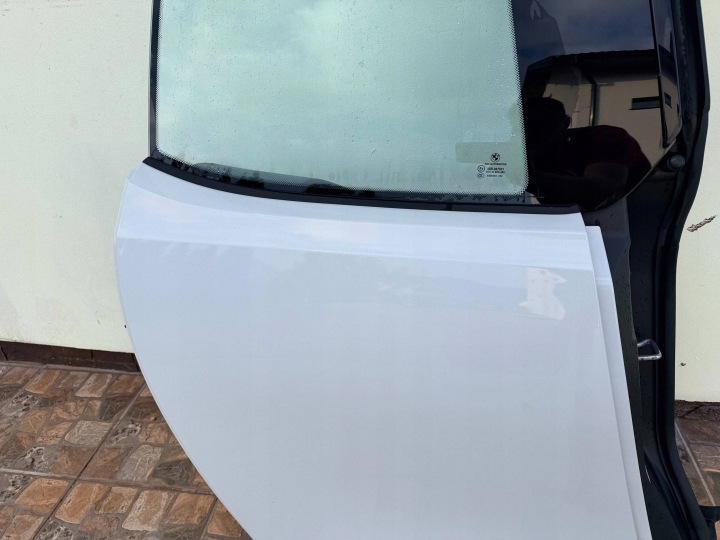 BMW I3 PORTES ARRIÈRE ARRIÈRE CÔTÉ DROITE COMPLET B85 BLANC