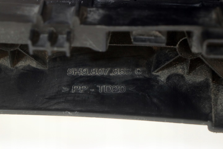 VW GOLF VIII 20- UNIVERSEL GLISSIÈRE RENFORCEMENT PARE-CHOCS ARRIÈRE 5H9807863C J-421