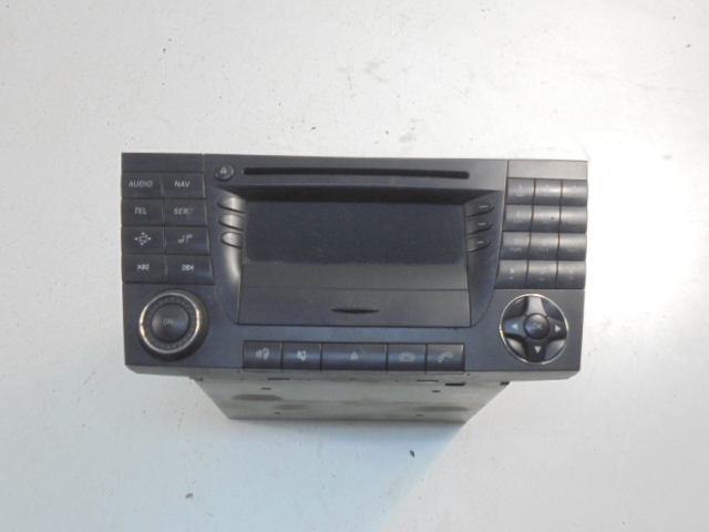 RADIO AUTORADIO A2118201079 MERCEDES W211 E-KLASA LIFT