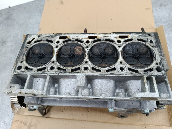 CULASSE MOTEUR VW GOLF IV MK4 POLO 9N IBIZA 1.4