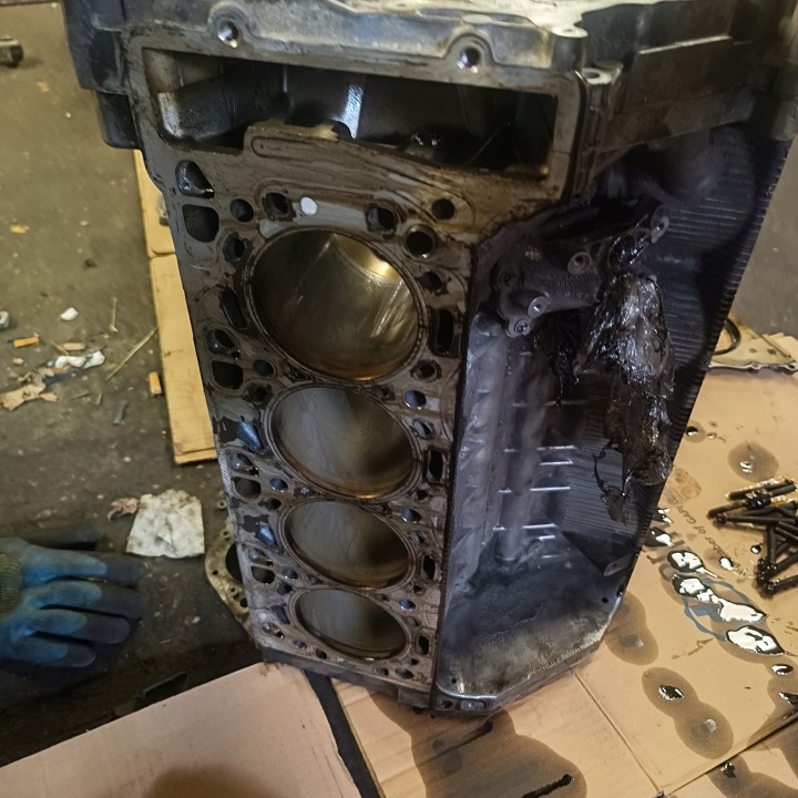 BLOC MOTEUR S63 S63B44A VERS BMW E70 E71 7562286