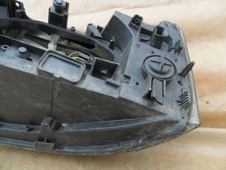 VW TRANSPORTER T5 PHARE DROIT AVANT 2010- 7H1941016L