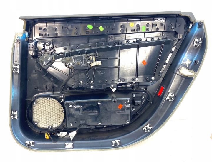 COLLECTEUR GARNITURE PORTES GAUCHE ARRIÈRE AUDI A8 S8 4E0867067