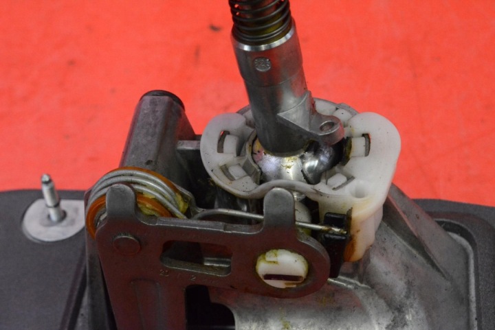 MÉCANISME DE CHANGEMENT DE VITESSES CRIC VITESSE 5 VITESSE 1K0711049CH VW GOLF VI 1.6 TDI 105 KM 08-15