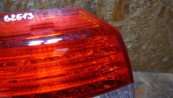 HYUNDAI I40 UNIVERSEL PHARE GAUCHE ARRIÈRE (S2513)