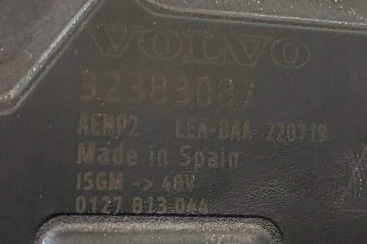 ALTERNATEUR VOLVO 32137503 2.0L 2023