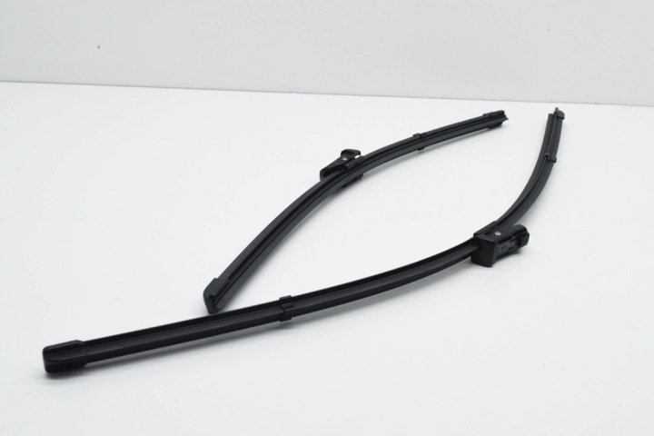 KIT ESSUIE-GLACES AVANT BMW 5 G30 LHD 61612447932 NOUVEAU ORIGINE