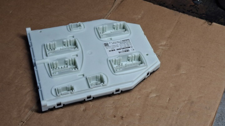CONTRÔLEUR MODULE CONFORT MERCEDES SPRINTER 907 910 NEUF A9079007109