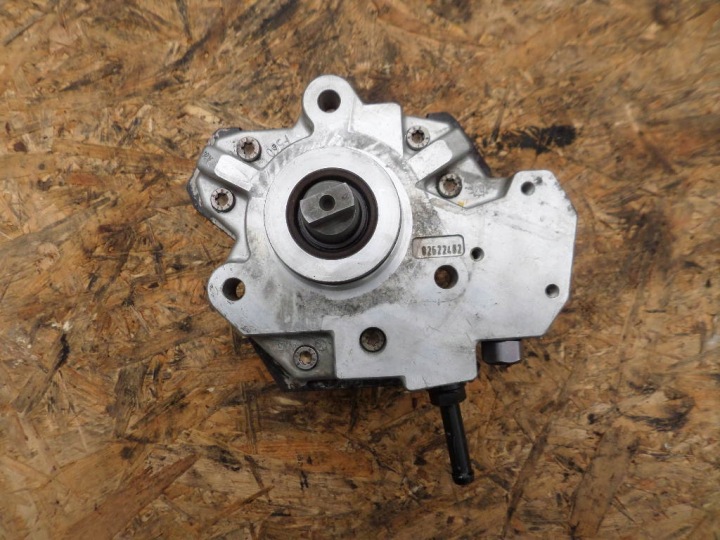 POMPE CARBURANTS INJECTION TOYOTA YARIS 2 II 1.4 D4D 1ND COROLLA VERSO AURIS