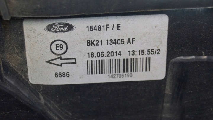 FORD TRANSIT MK8 CUSTOM PHARE GAUCHE ARRIÈRE (C1993)