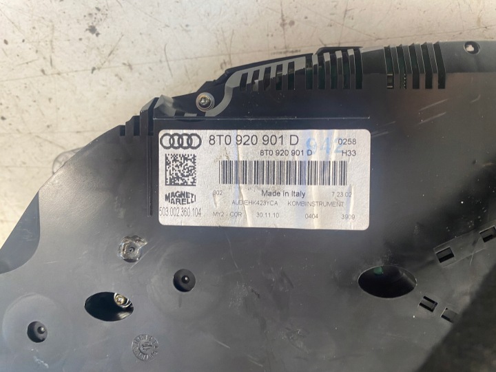 AUDI A5 8T 2.0 TFSI COMPTEUR TABLEAU DE BORD 8T0920901D