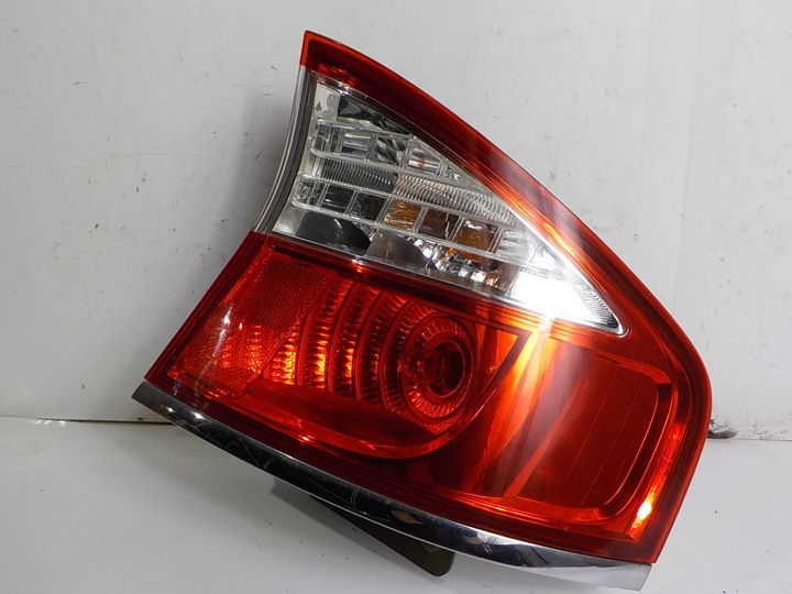 SUBARU LEGACY IV SEDAN FACELIFT LAMP RIGHT REAR REAR 