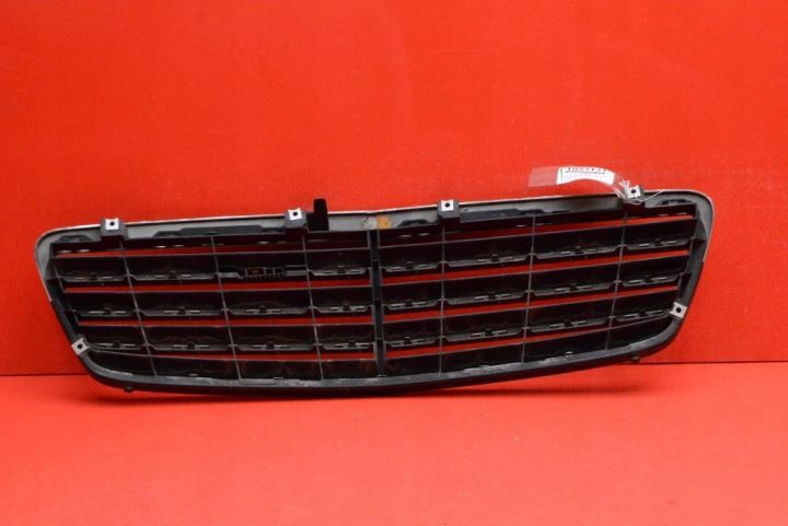 CALANDRE GRILLE CHROME A2038800223 MERCEDES C-KLASA W203 00-04