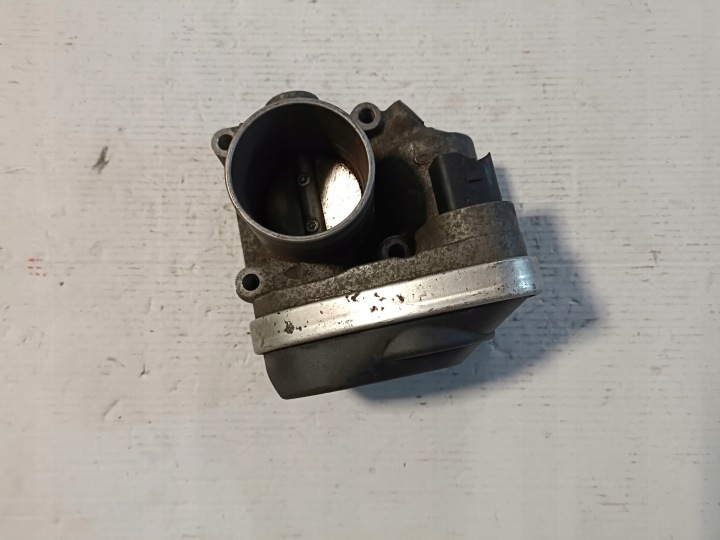 VW POLO 9N OCULAIRE ESSENCE PAPILLON DES GAZ 036133062N