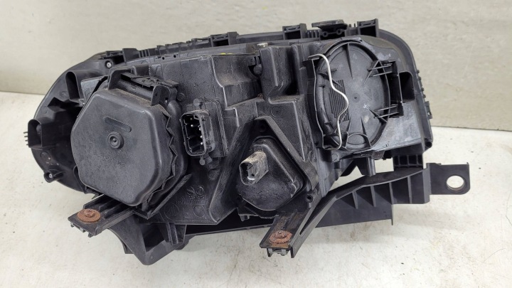 BMW X3 E83 PHARE GAUCHE AVANT AVANT PROJECTEUR 3418411