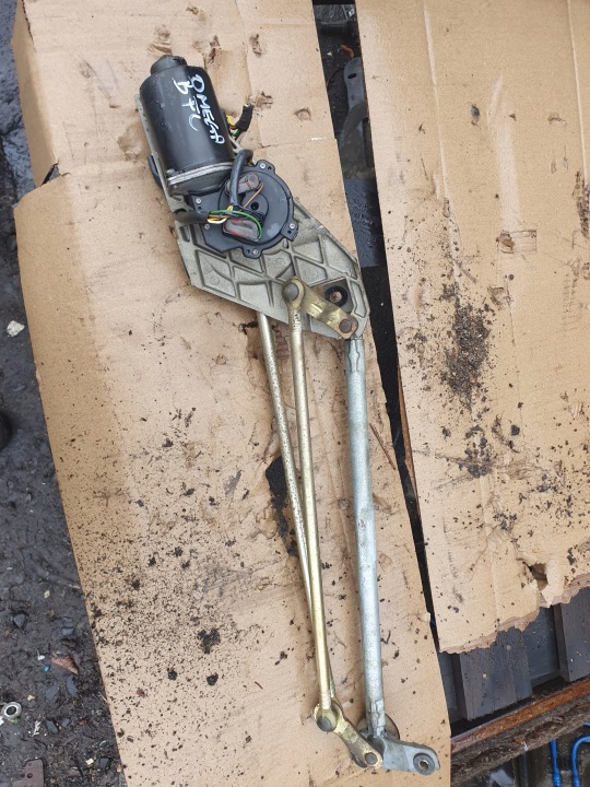 CHÂSSIS POUTRE SOUS MOTEUR AVANT BANC OPEL OMEGA B RESTYLAGE 2.2 BEN COMME NEUF