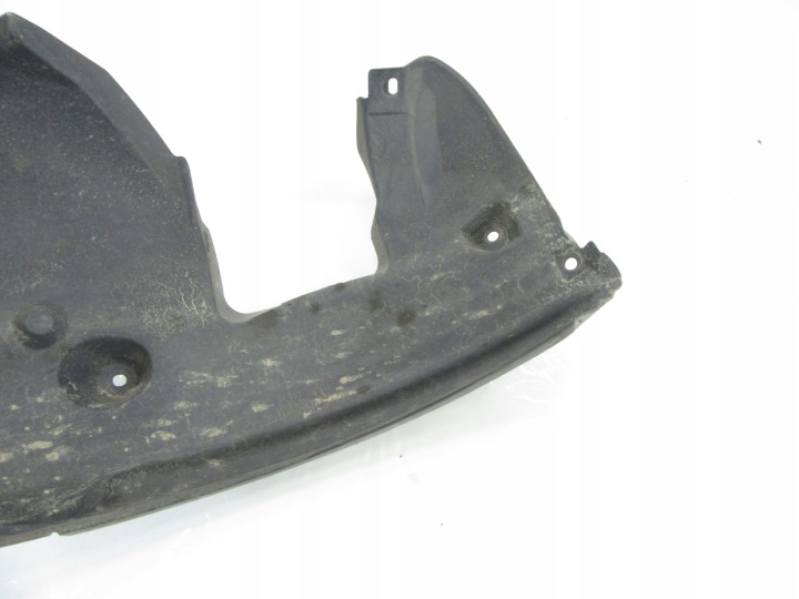 PASSAGE DE ROUE PROTECTION ROUES GAUCHE AVANT BMW E81 E87