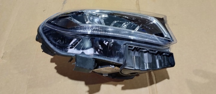PHARE DROITE DROIT AVANT COMPLET LED PERFORMANCE MERCEDES X CLASSE W470 X470 EUROPE