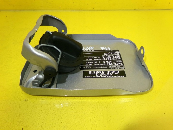 CLAPET GOULOTTE DE REMPLISSAGE CARBURANTS MERCEDES-BENZ E W210 CODE LAK: 744 NR472
