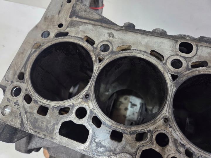 BLOC MOTEUR BMW E60 N47D20A 7797922