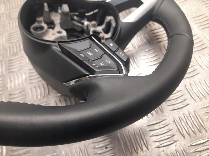 VOLANT MAZDA CX-5 2025 KN1B241128