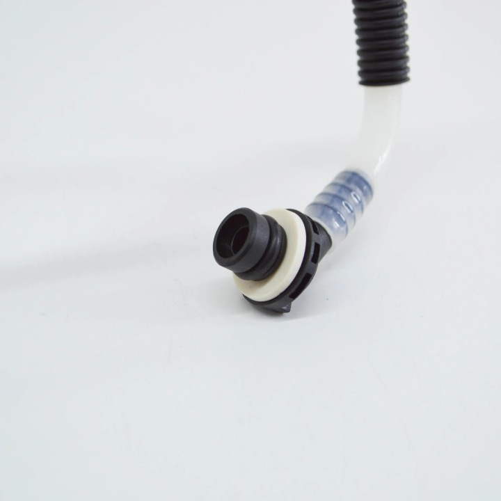 MB SPRINTER W903 FEED PUMP FUEL PRESSURE CAPTEUR LINE A6120702632 OEM